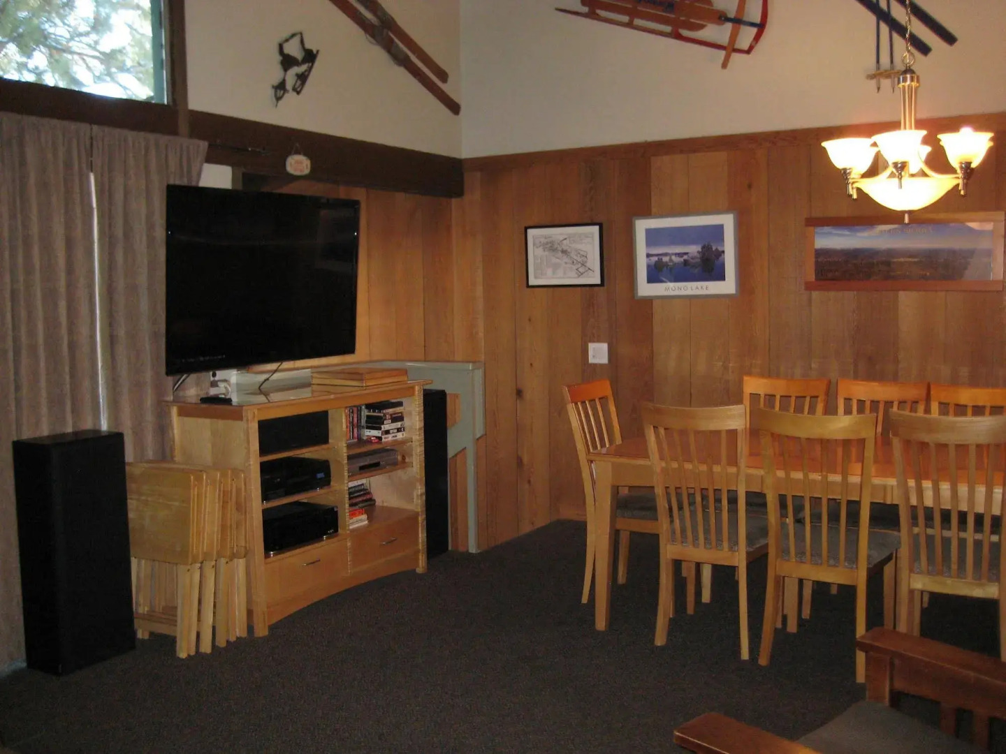 Chateau Sans Nom by Mammoth Reservation Bureau