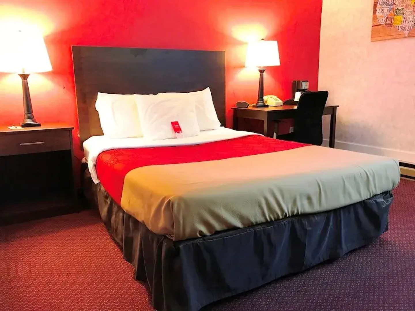 Econo Lodge Watertown