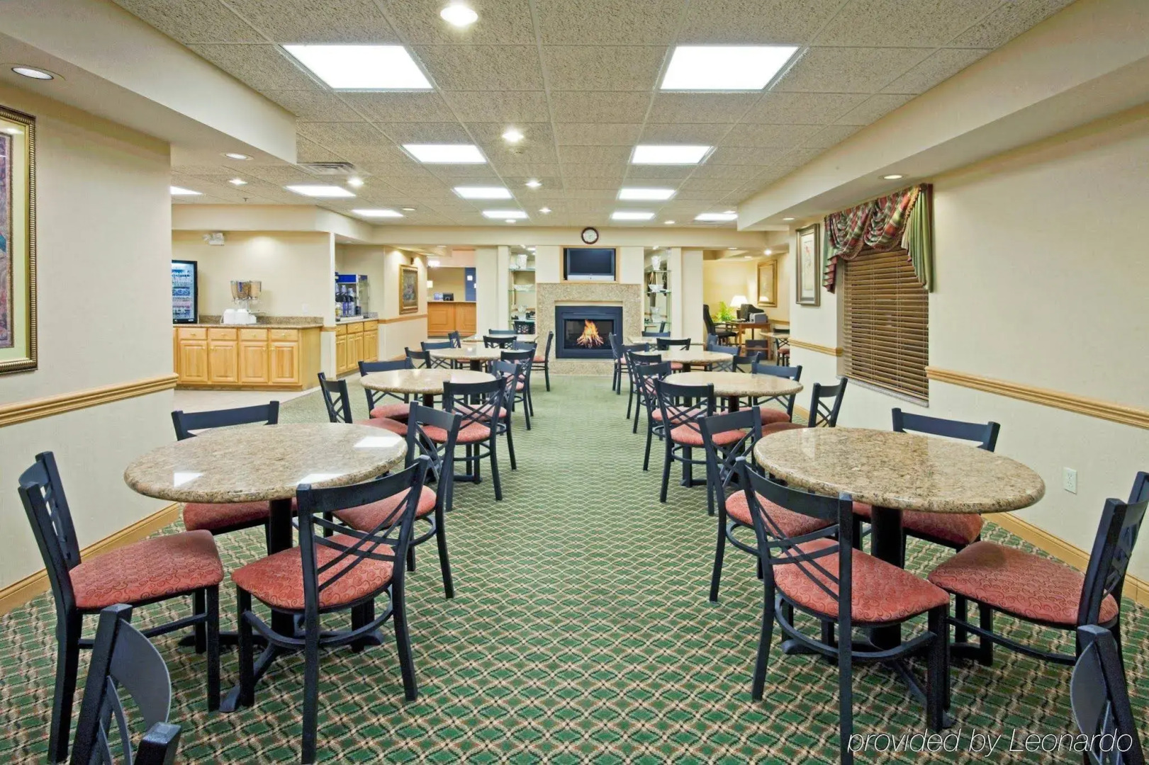 Holiday Inn Express & Suites Elkhart by IHG