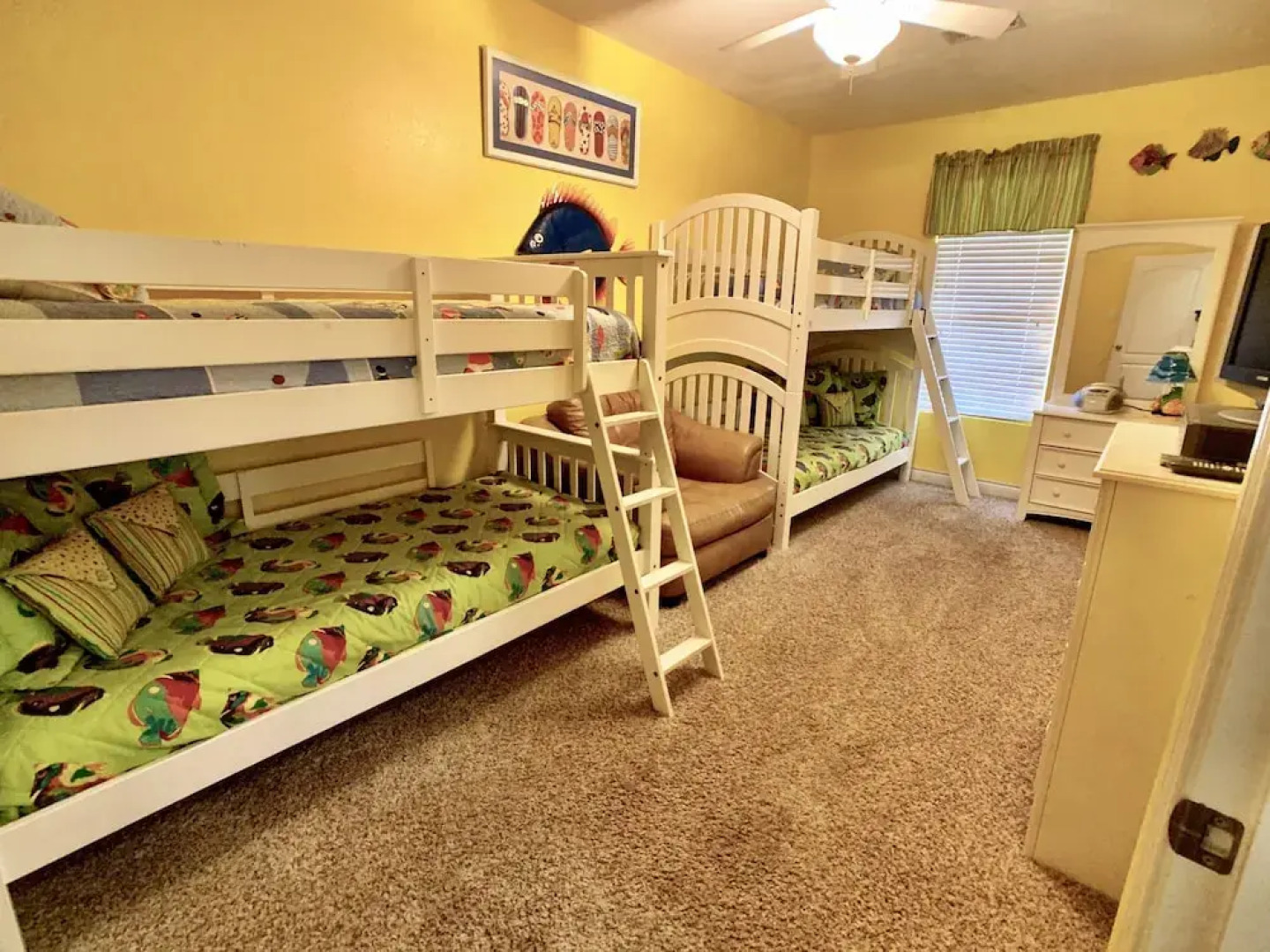 Cay Sara Sara by RedAwning