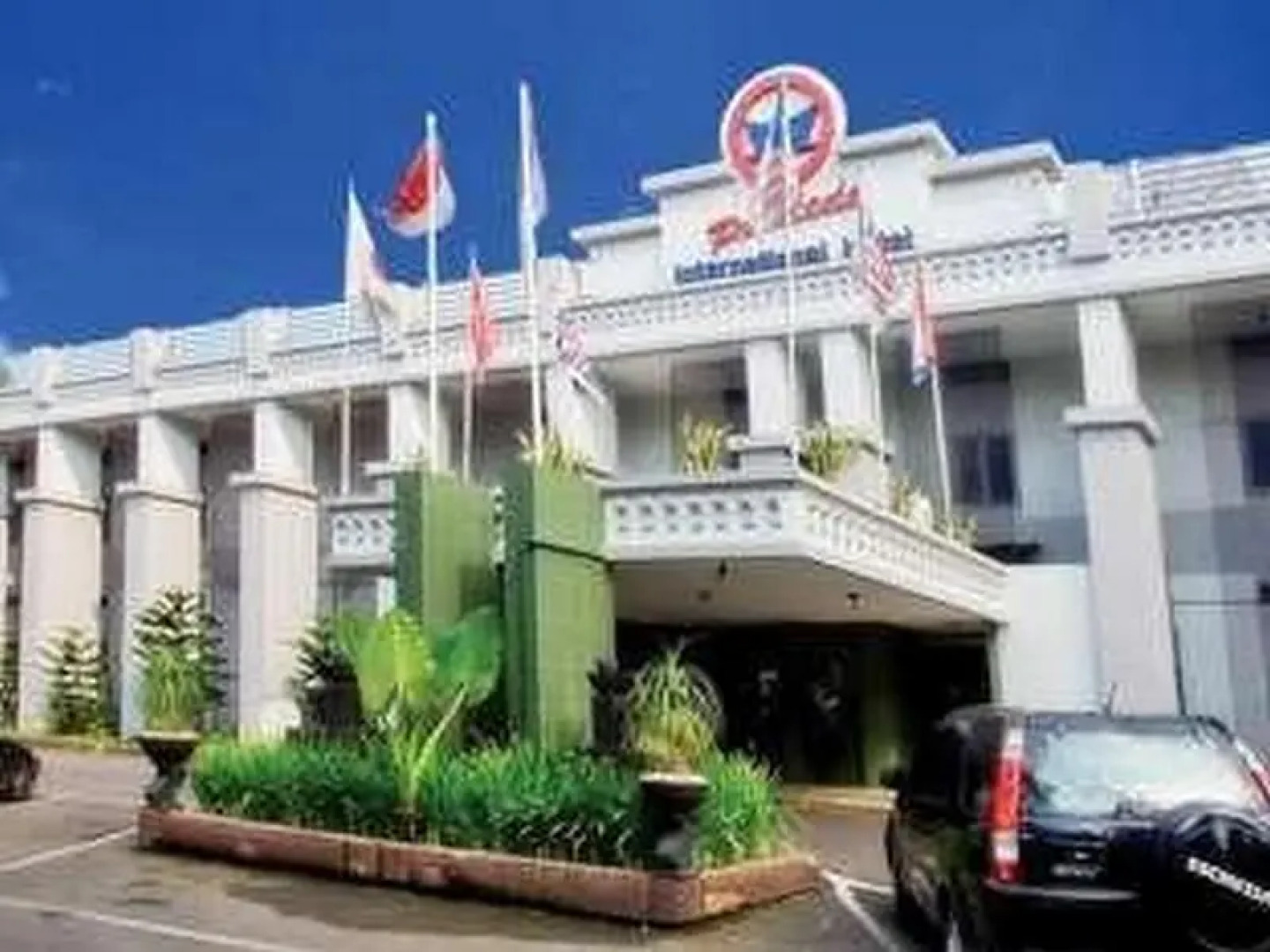 Pardede International Hotel