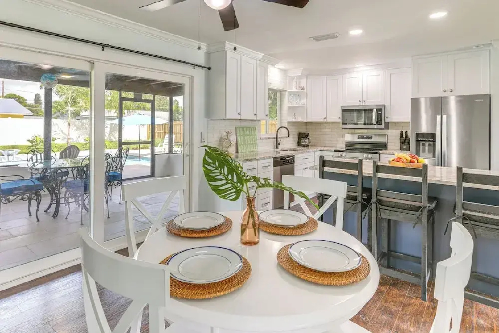 Swim, Game & Bbq: Family Retreat in Stuart