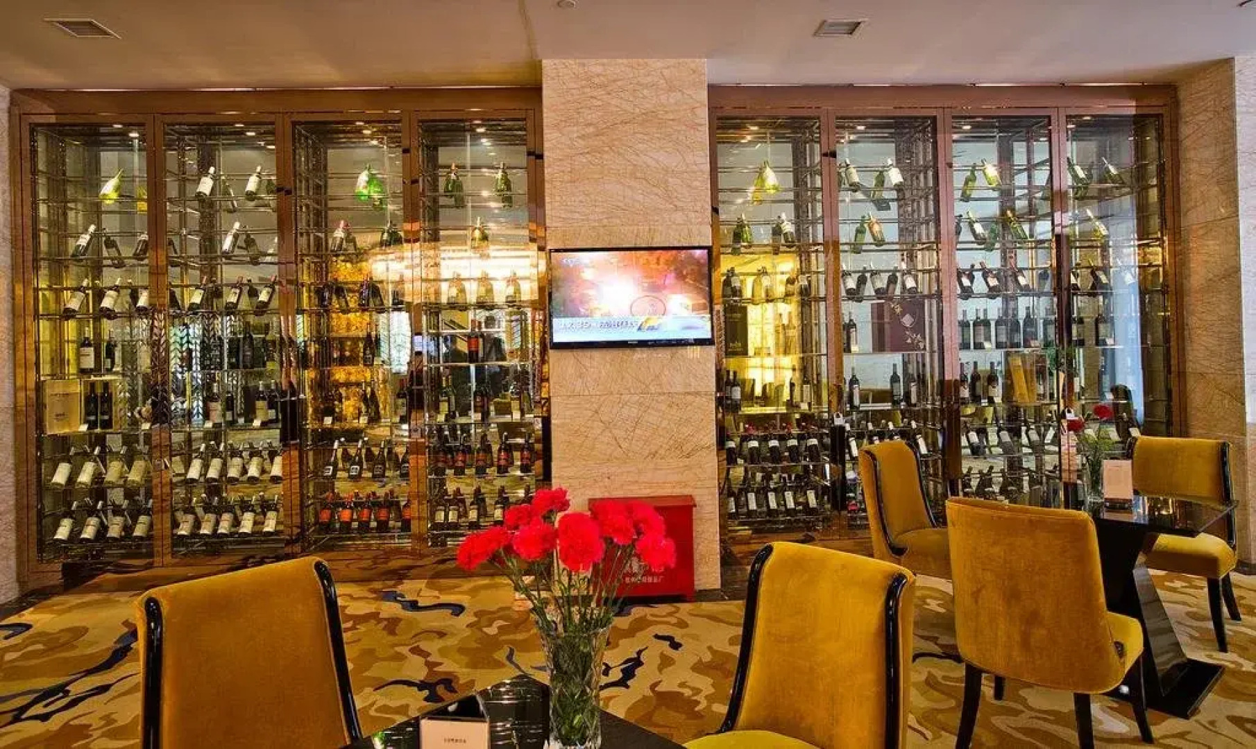 Yichang Jinshi Hotel