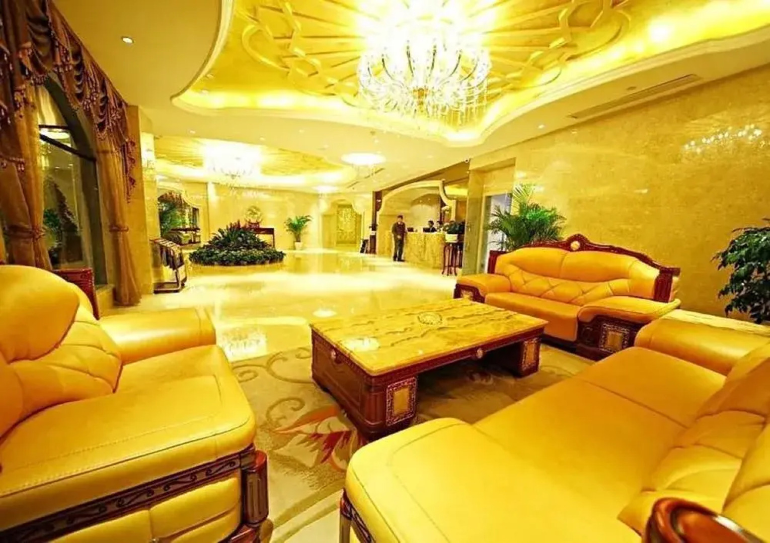 Vienna Hotel (Guiyang Fountain Subway Station Yangmingci Subway Station)