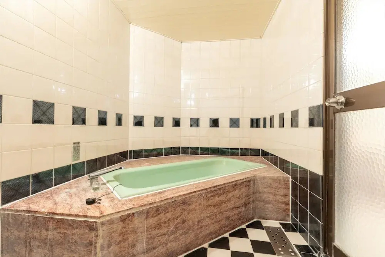 OYO Hotel Tatsuyoshi Osaka Sennan