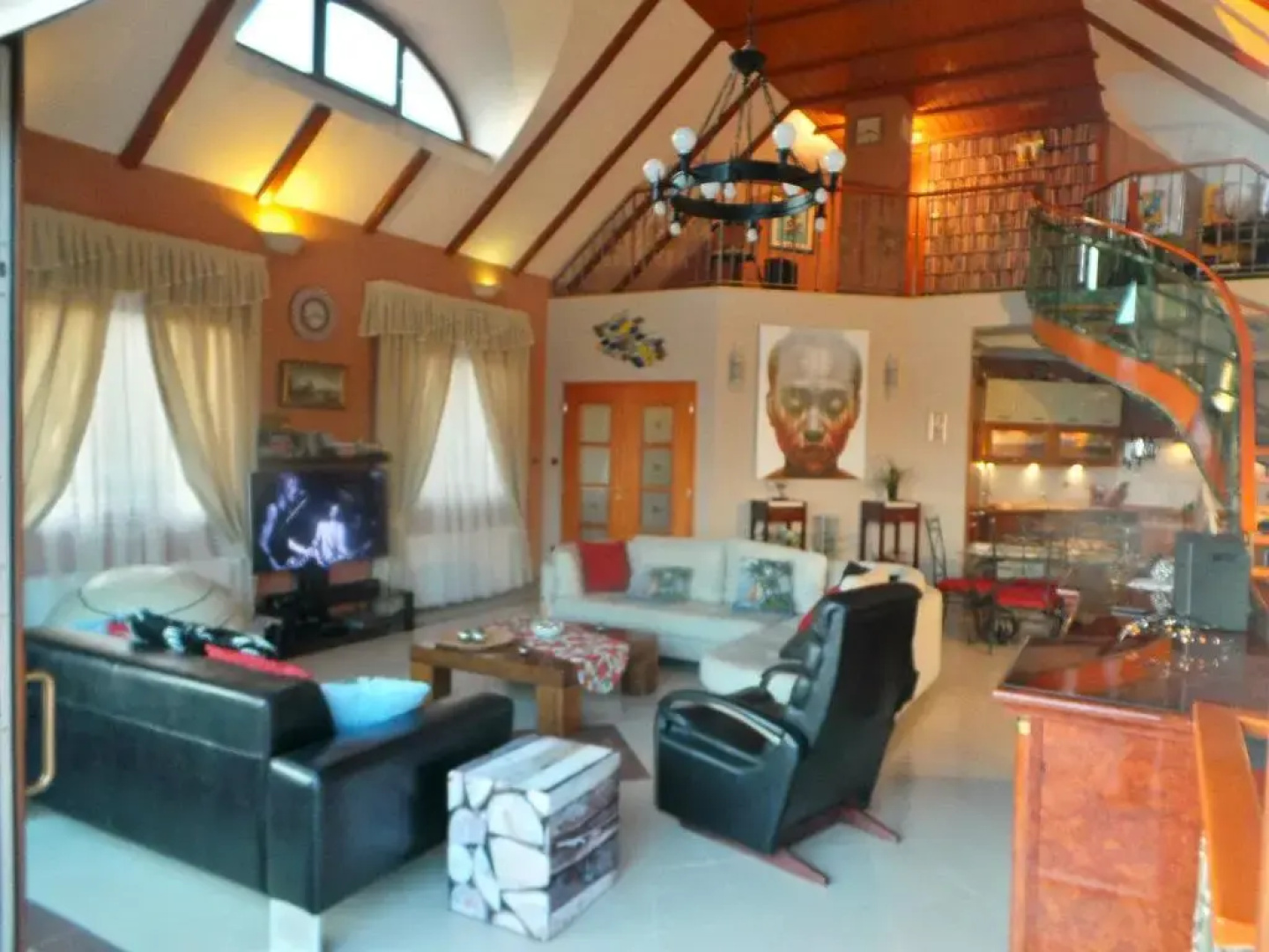 Keith Lakewood Villa