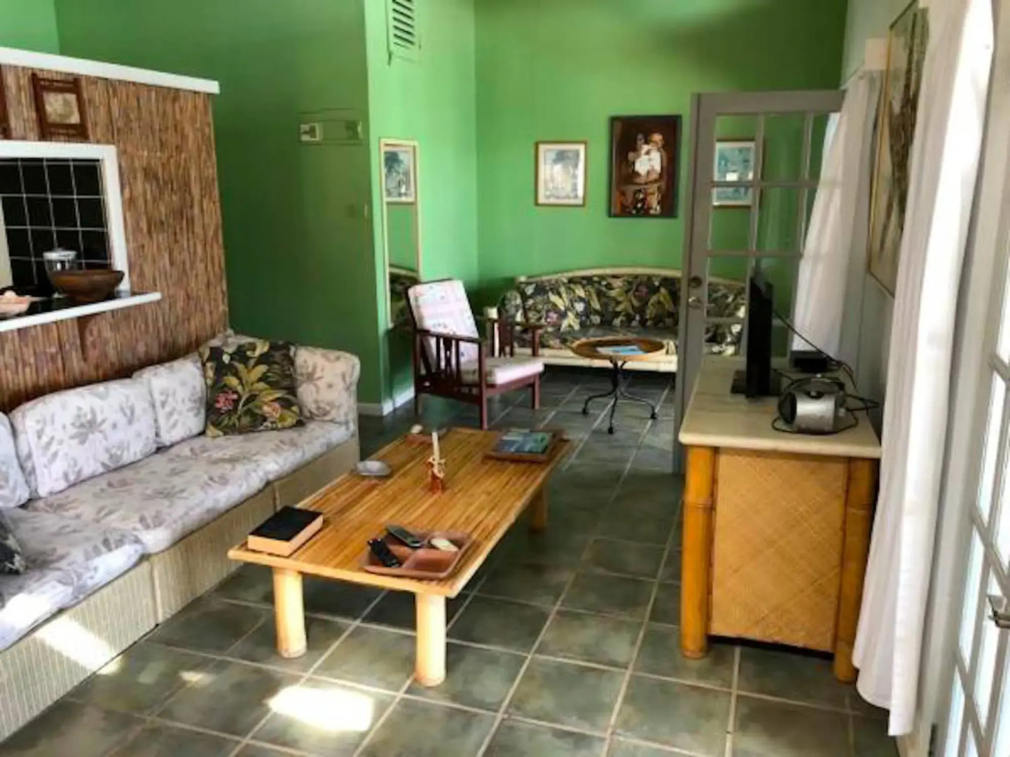 Bequia Beachfront Villa Hotel