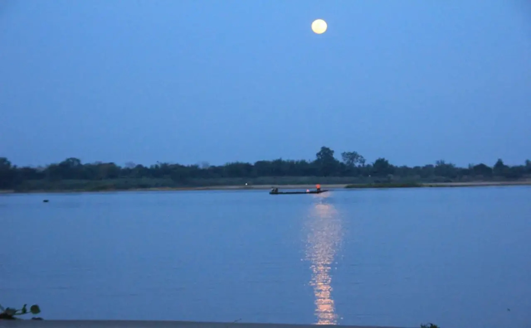 Thatphanom River View Hotel