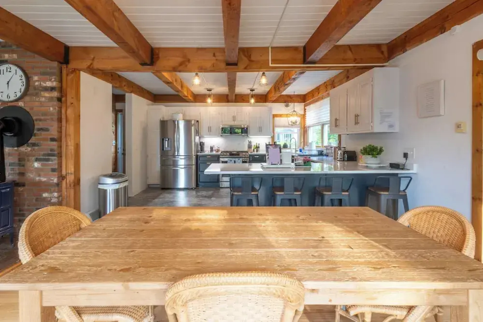 Private Pool & Screened Deck: Mashpee Home!