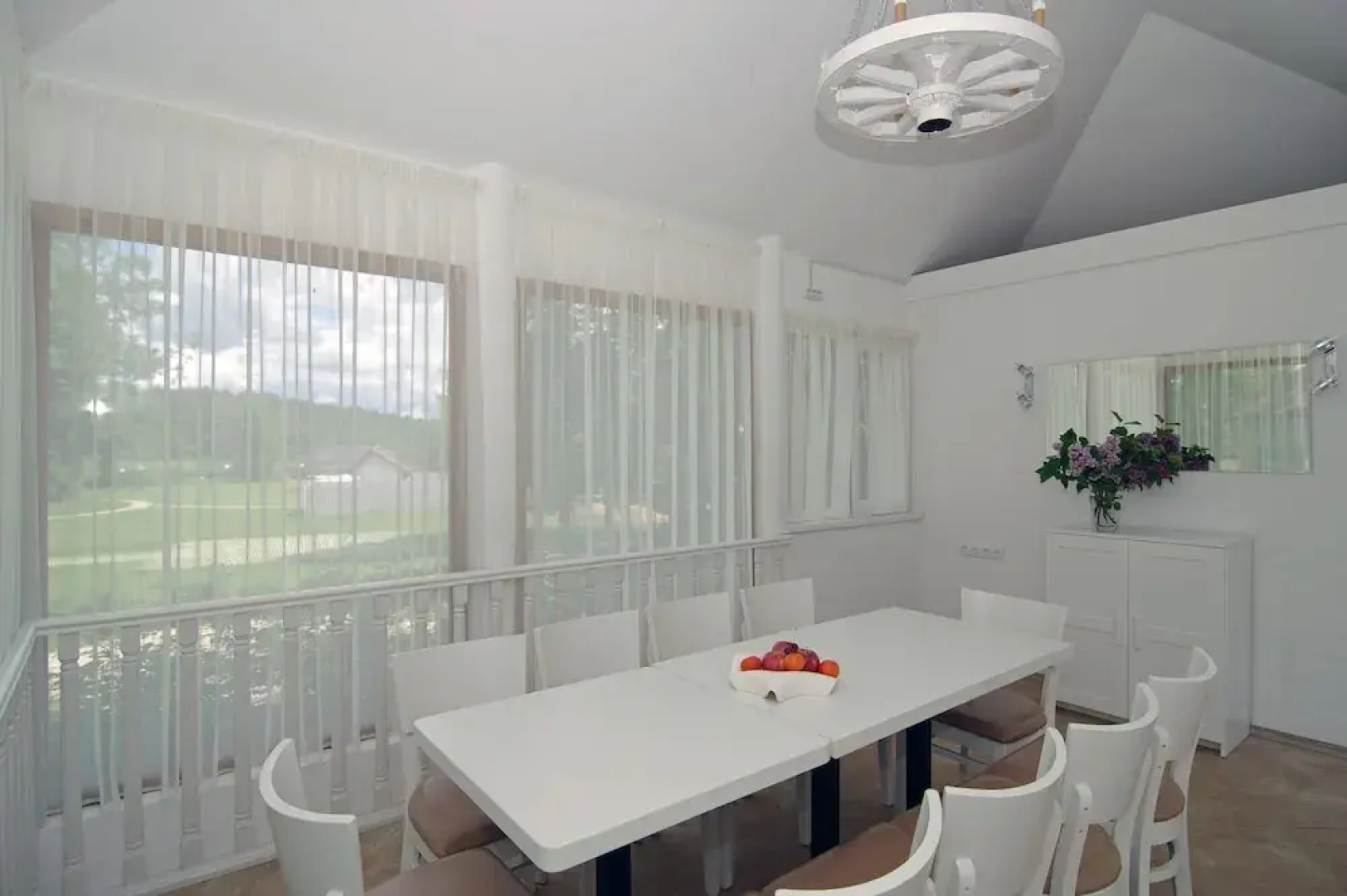 Отель «Вишневый сад»