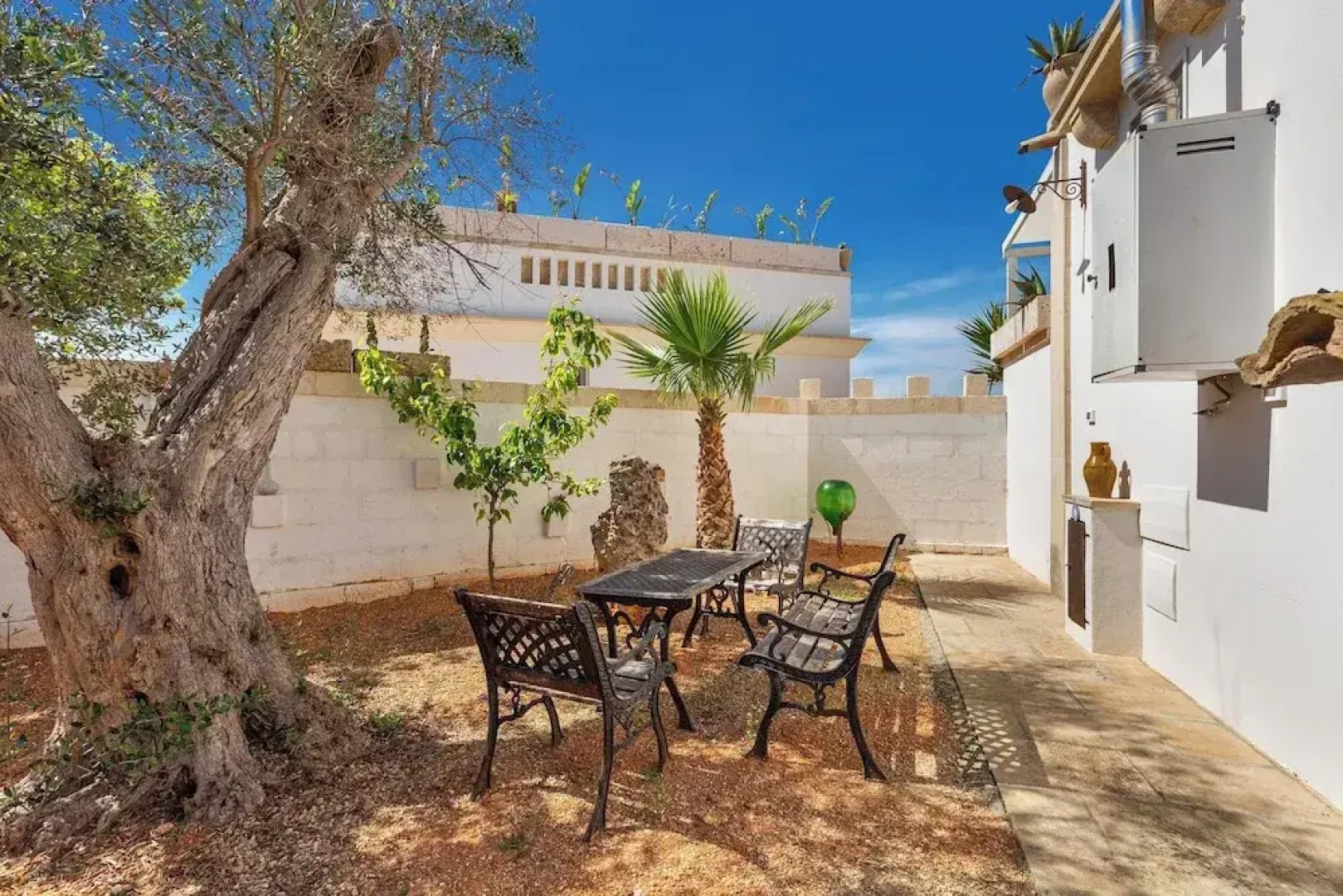 2062 La Cornola Dependance by Barbarhouse