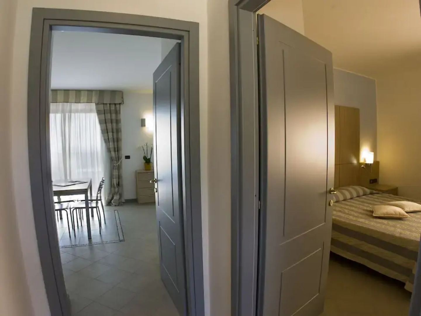 Comfortable Apartment With AC, Terrace or Balcony by the sea