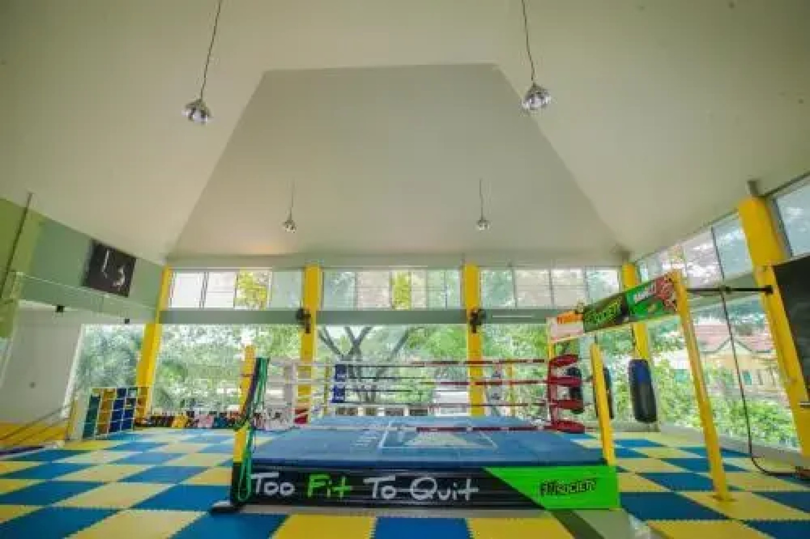 Grand Charoonrat Apartment