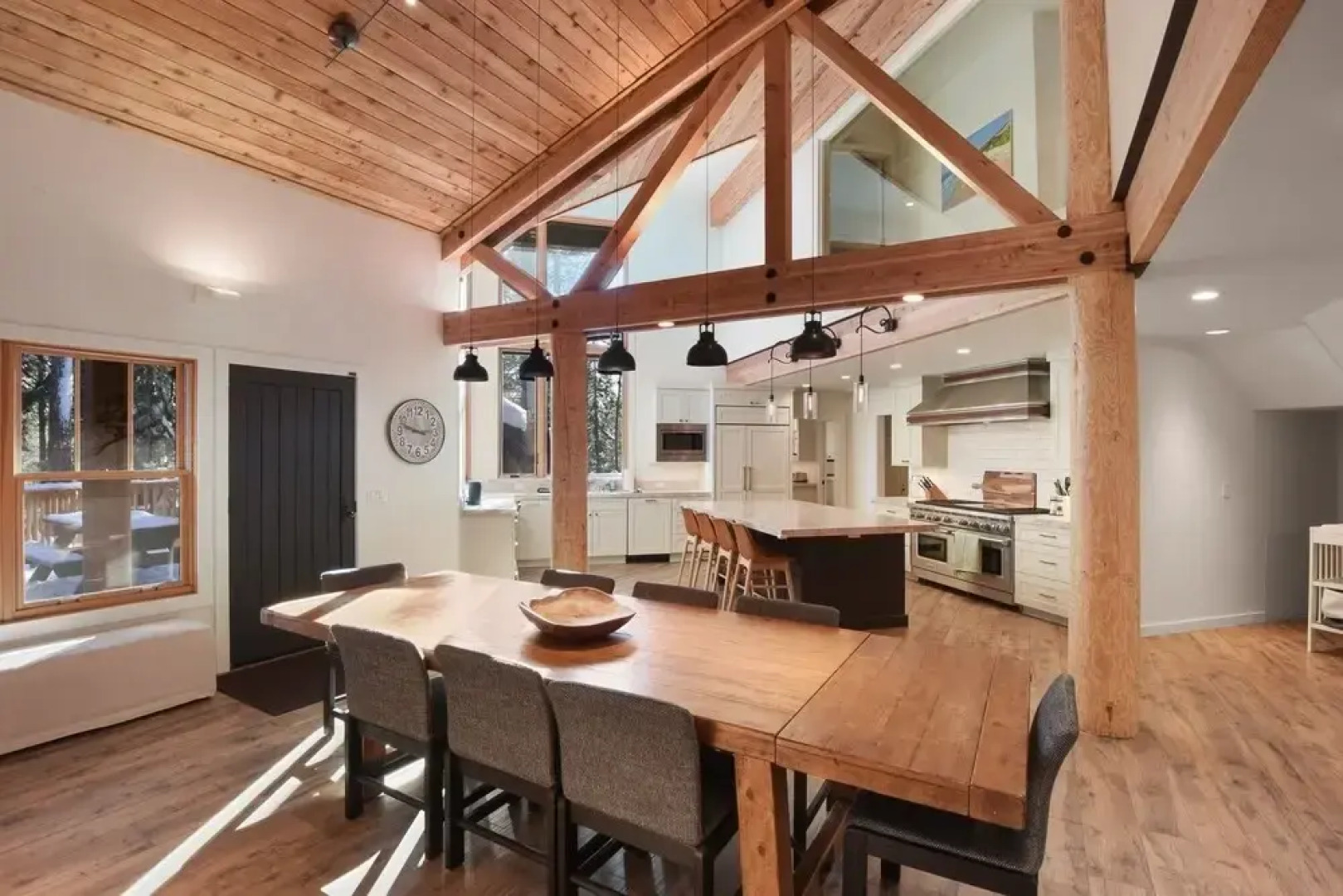 Old County Estate - Hot Tub 5 Bedroom Home by Redawning