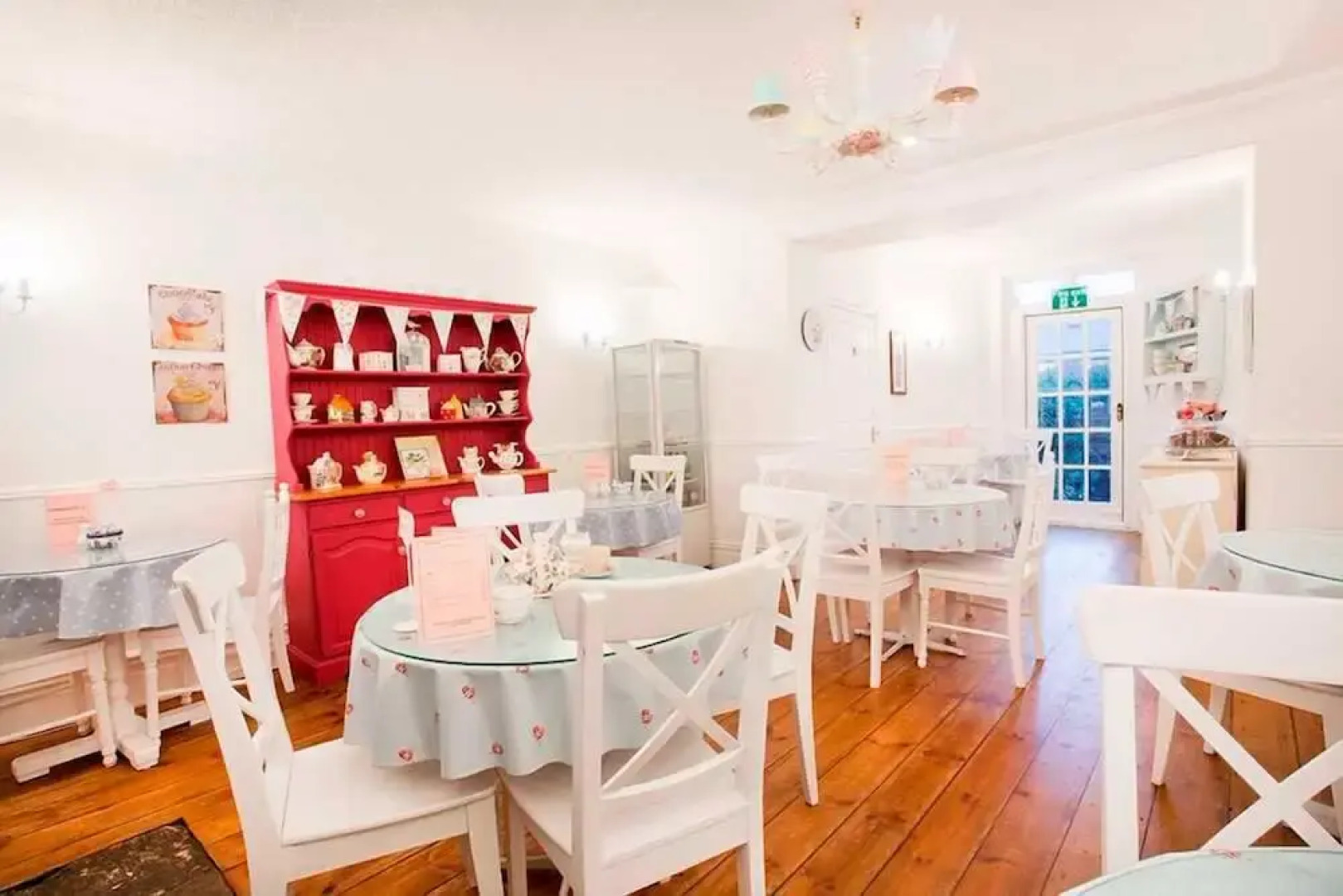 Number 61 Guest House and Tea Room