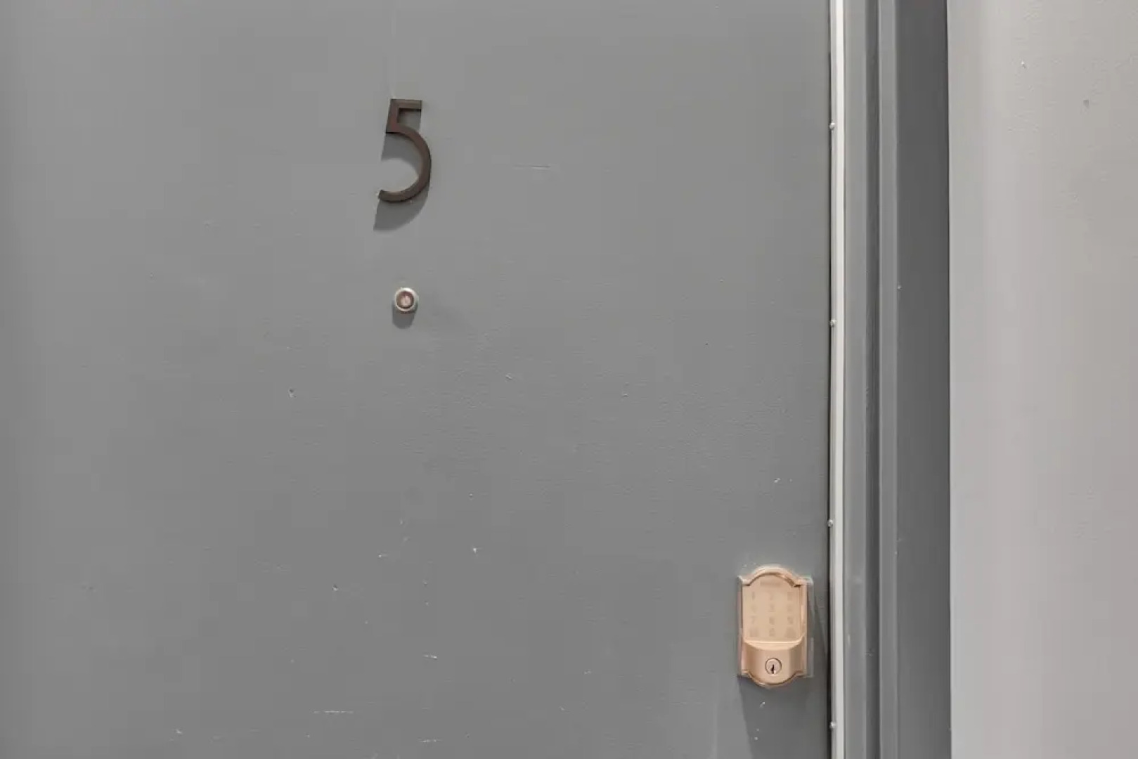 RESTAURANT on site. Walk to everything by RedAwning