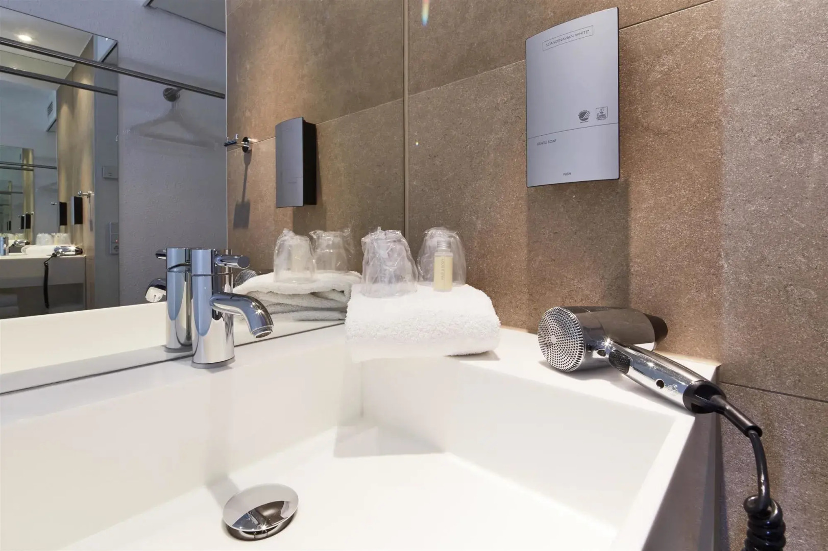 B&B Hotel Köln-West