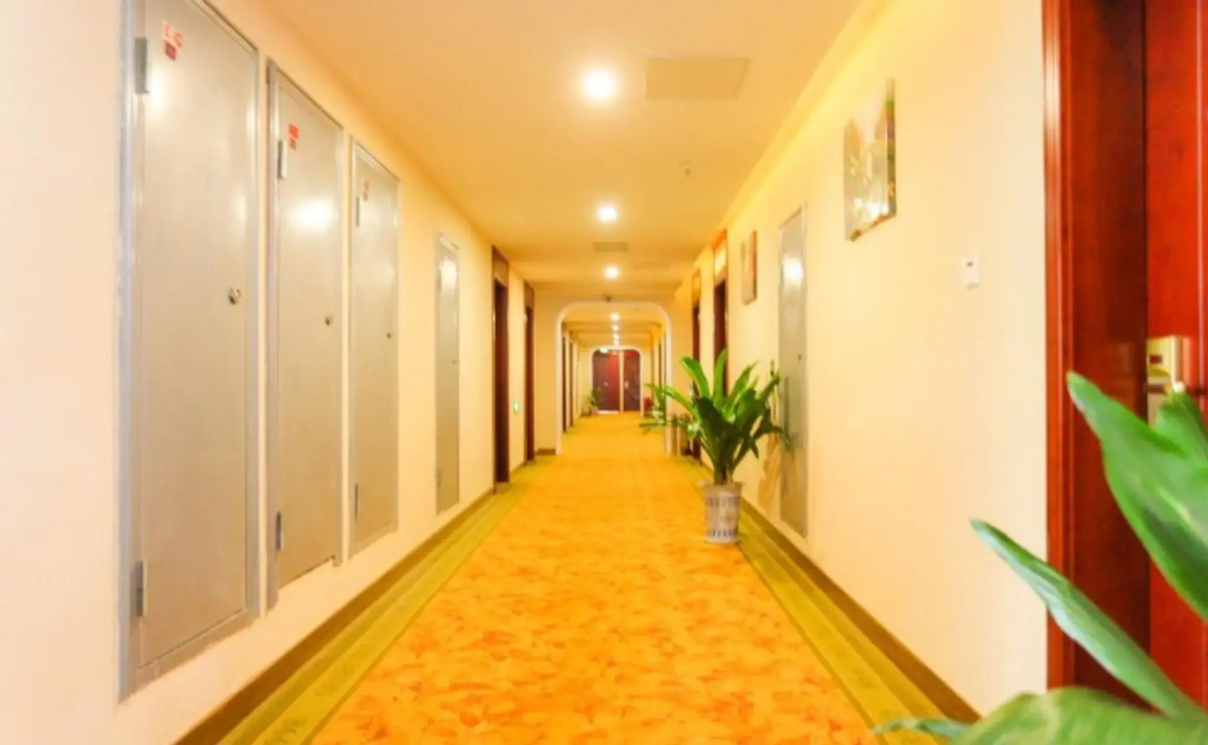 GreenTree Inn HuaiAn Xiangyu Avenue International Mall Business Hotel