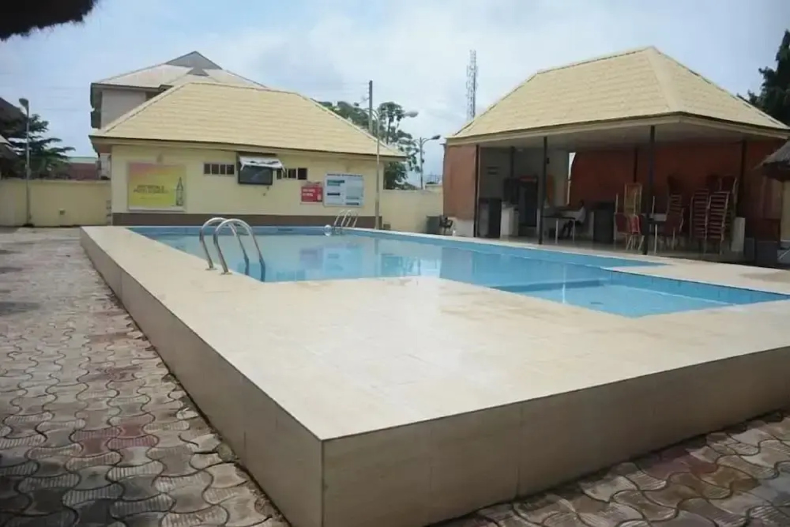 Kim Royal Hotel And Suites