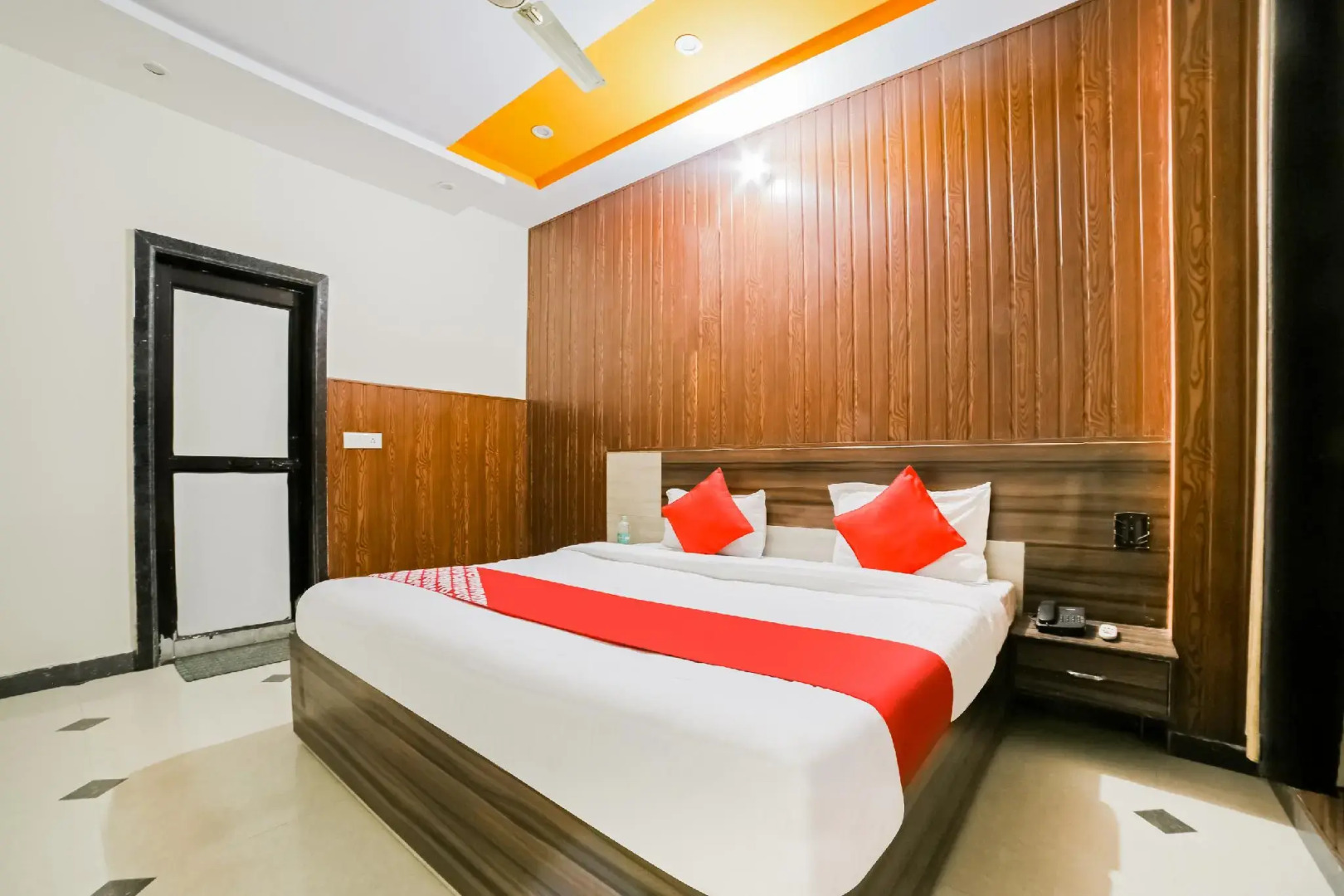 OYO 12847 Hotel Kanha Palace