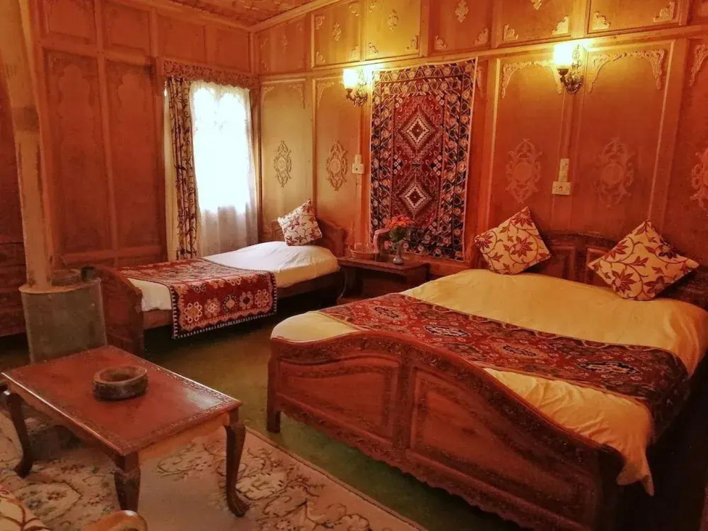 New kolohai Group of Houseboats