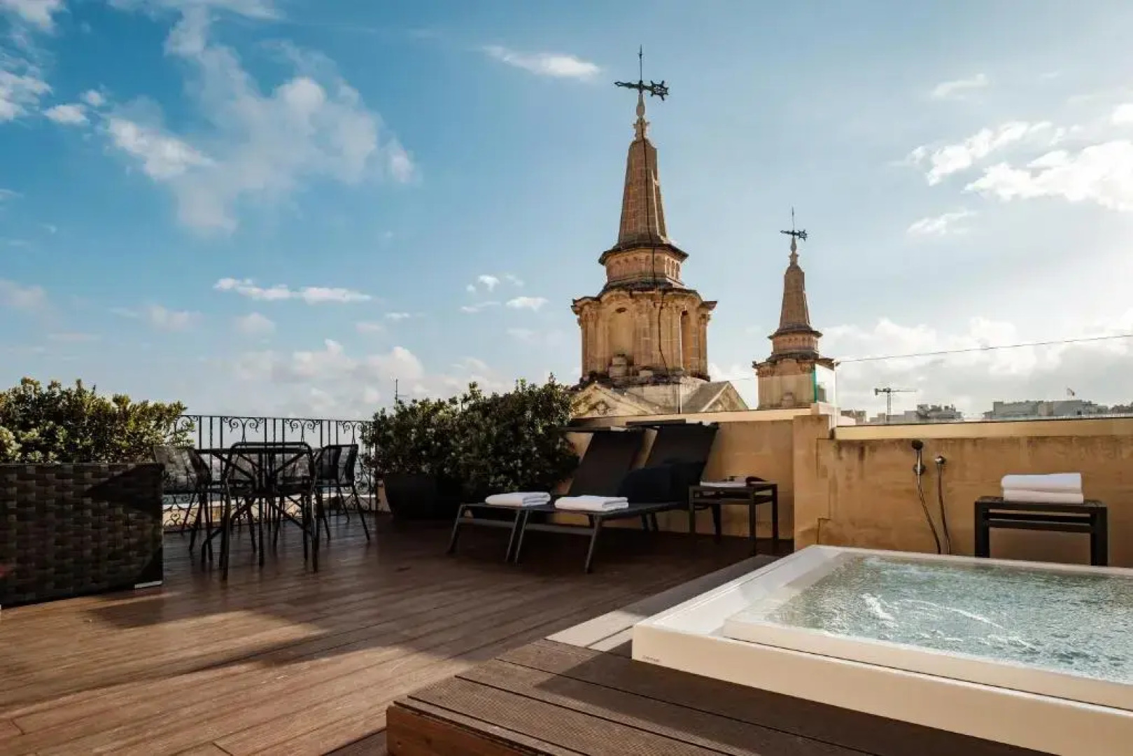 1926 Le Parisot Boutique Suites