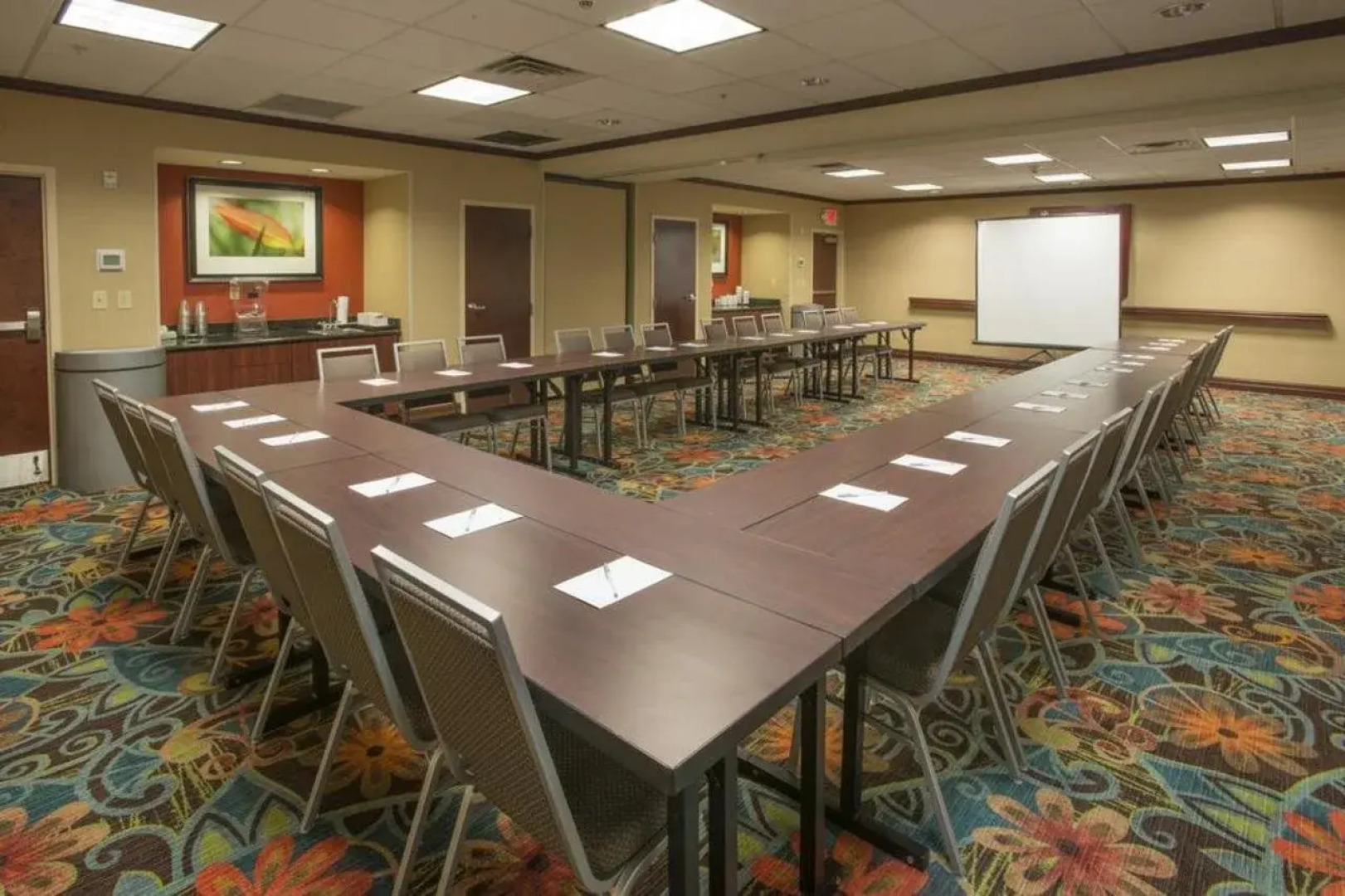 Hampton Inn & Suites Cincinnati-Union Center