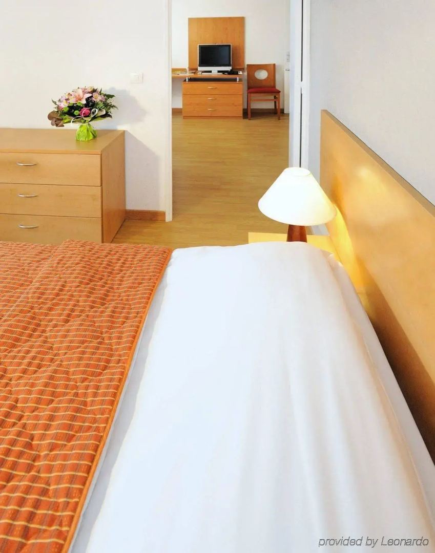 Séjours & Affaires Paris Nanterre