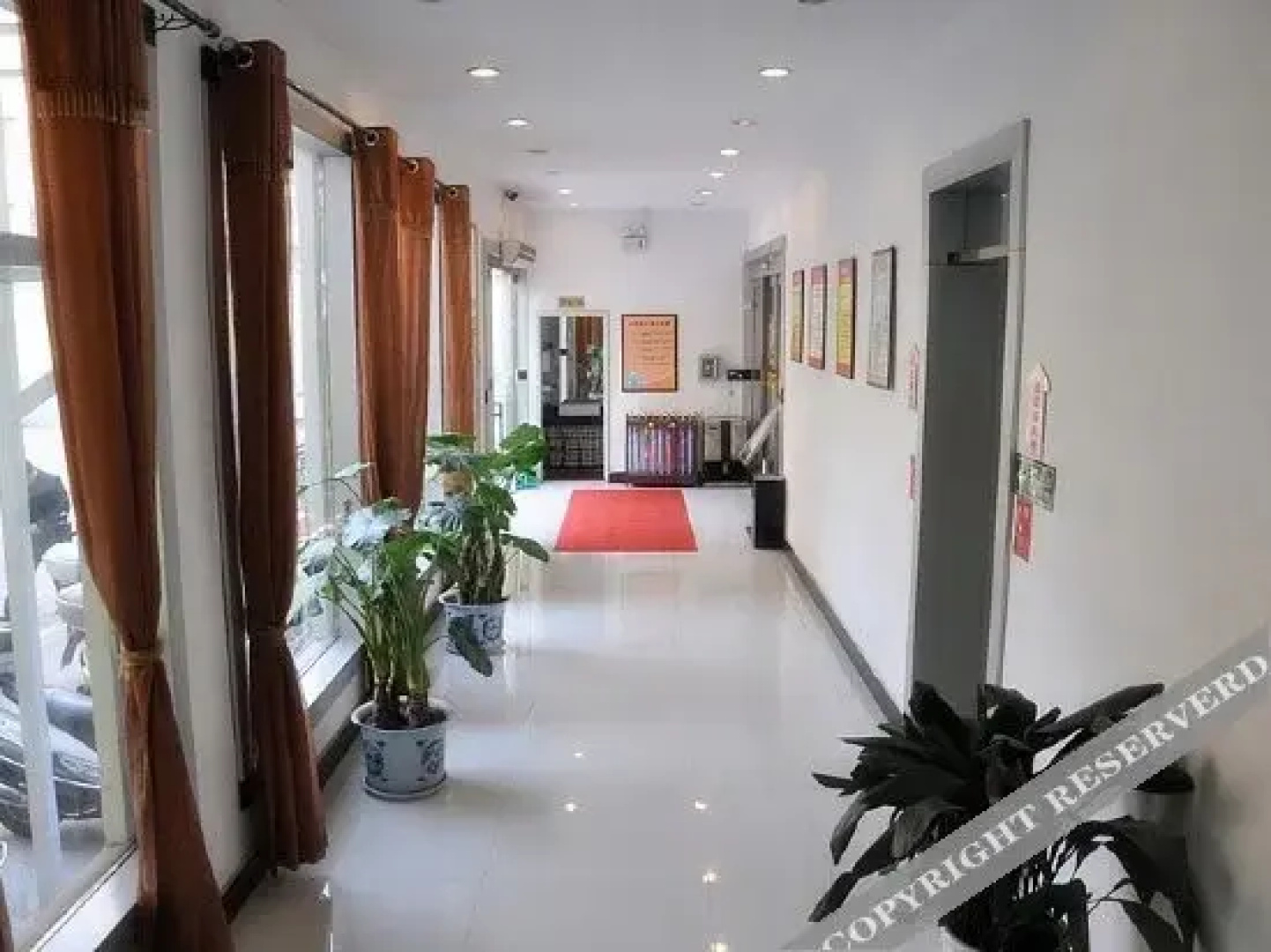 Dengfeng Yibaiyuan Hotel