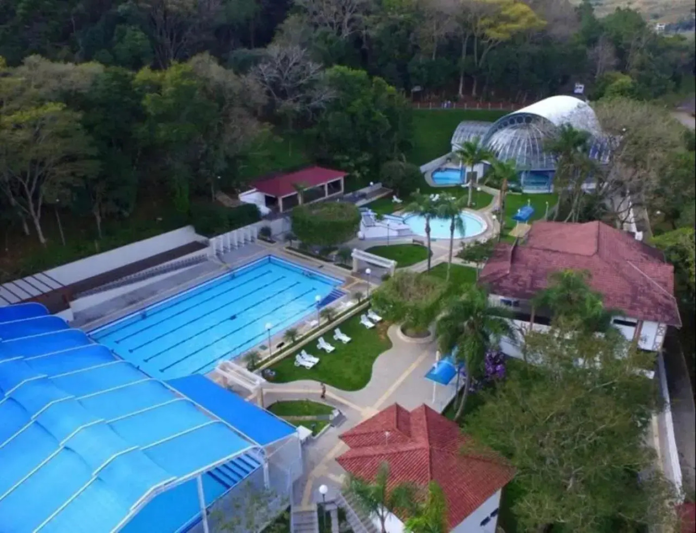 Apt Moderno À 60 Metros Do Termas