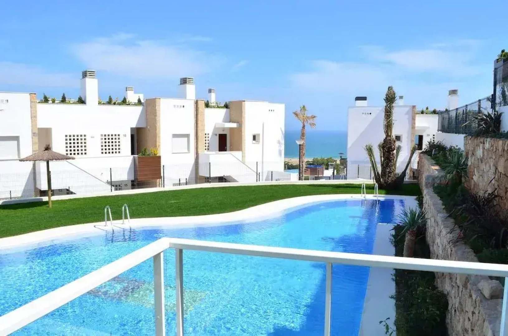 Novabeach Apartments - Marholidays