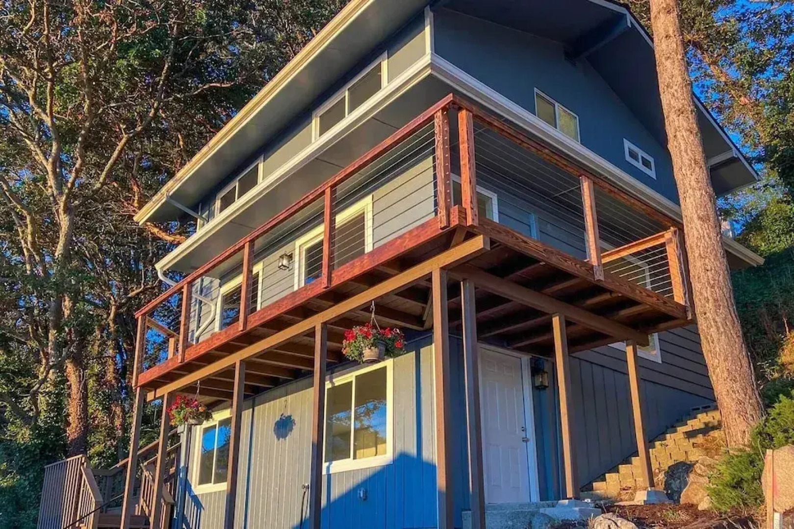 Tacoma 'dash Point Beach Cabin' w/ Balcony!