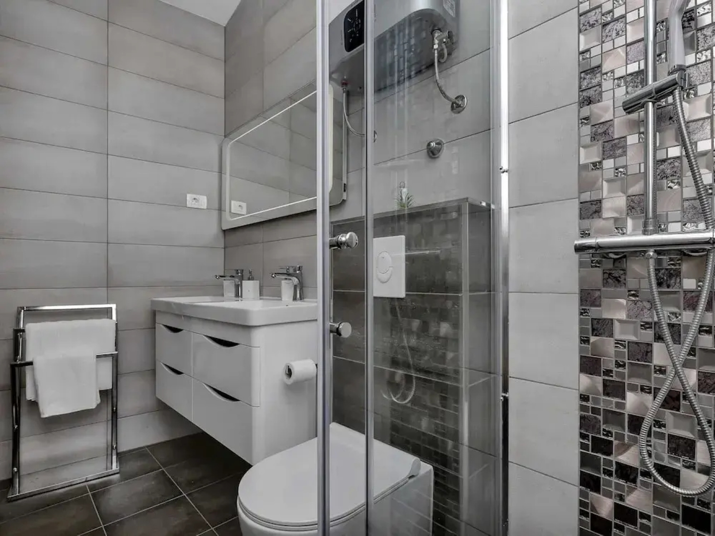 Stunning Villa in Drasnice With Private Pool