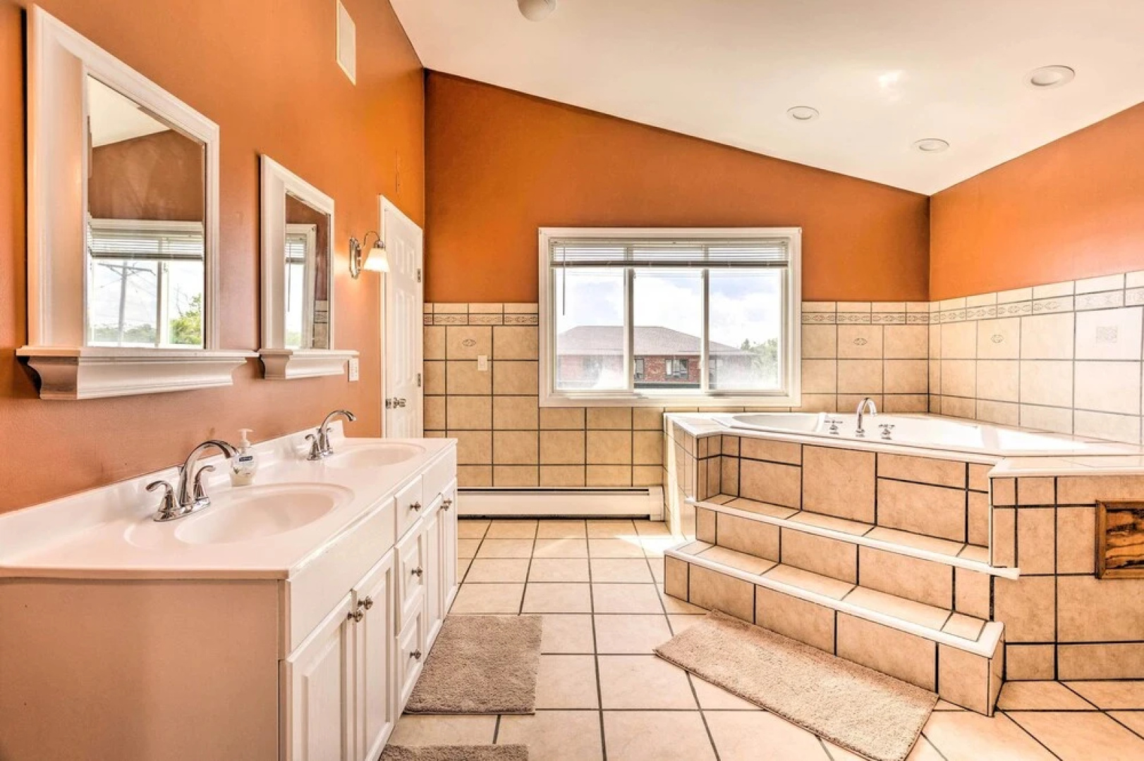 Coastal Abode w/ Beach Views, Walk to Beach & Bars