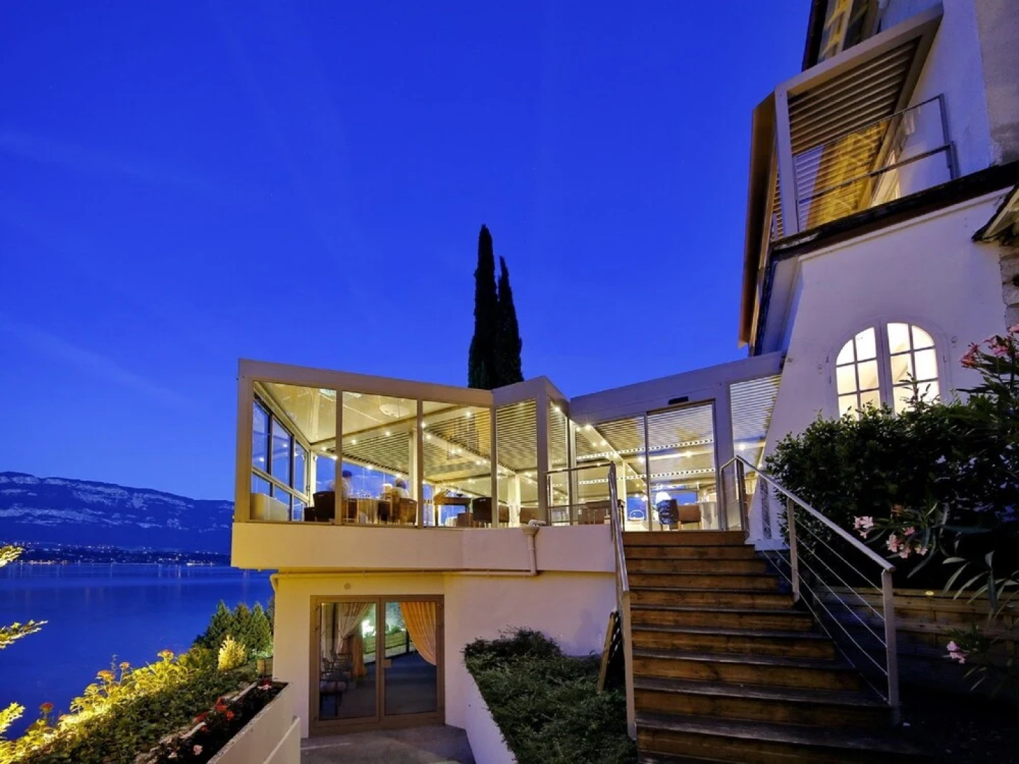 Hotel Ombremont-Restaurant Le Bateau Ivre