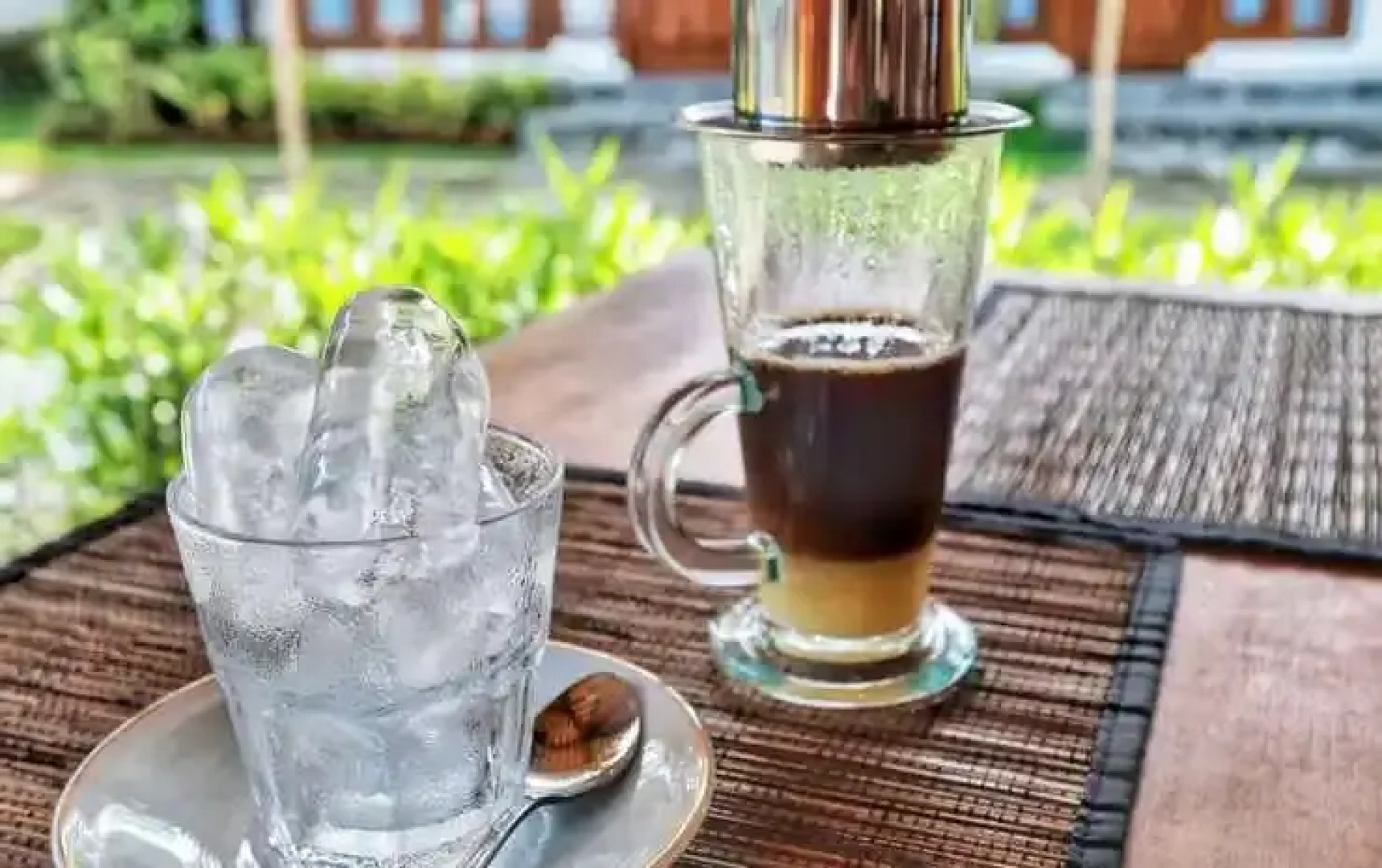 The Nalaya Hotel & Resto