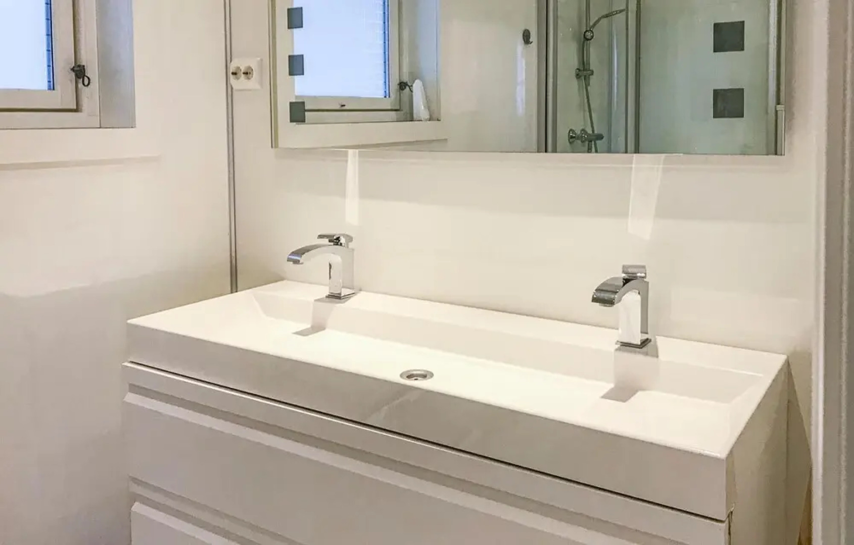 Stunning Home in Stadlandet With 4 Bedrooms and Jacuzzi