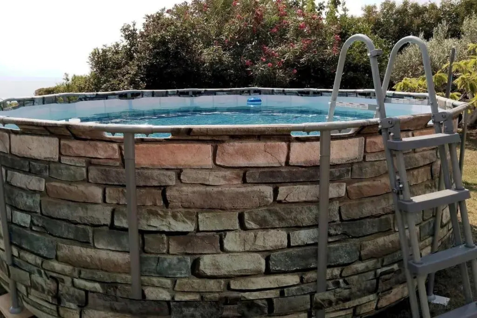 4 Bed Villa - Sleeps 10 - Pets - Pool - Hottub