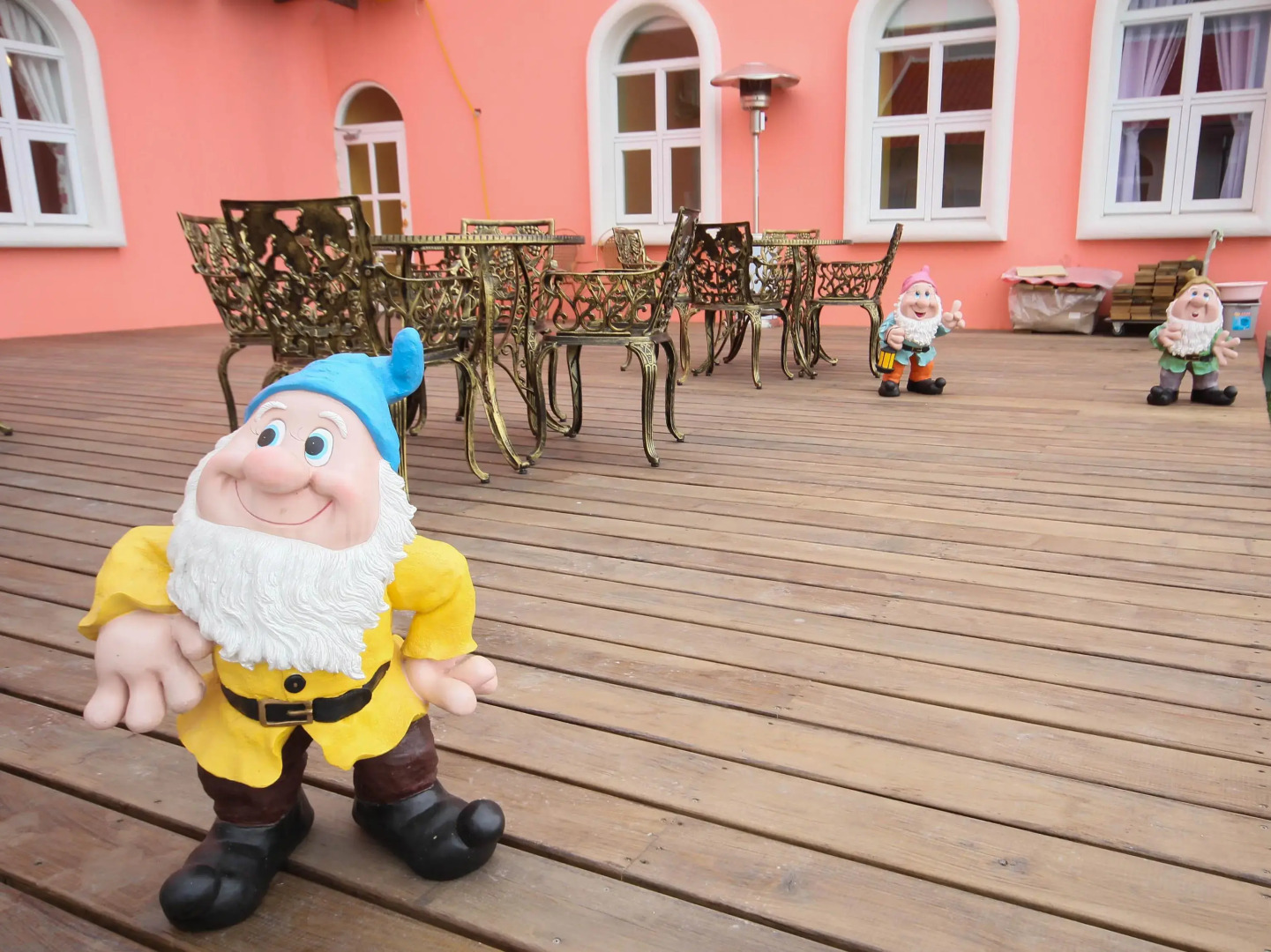 Decoupage Bed and Breakfast