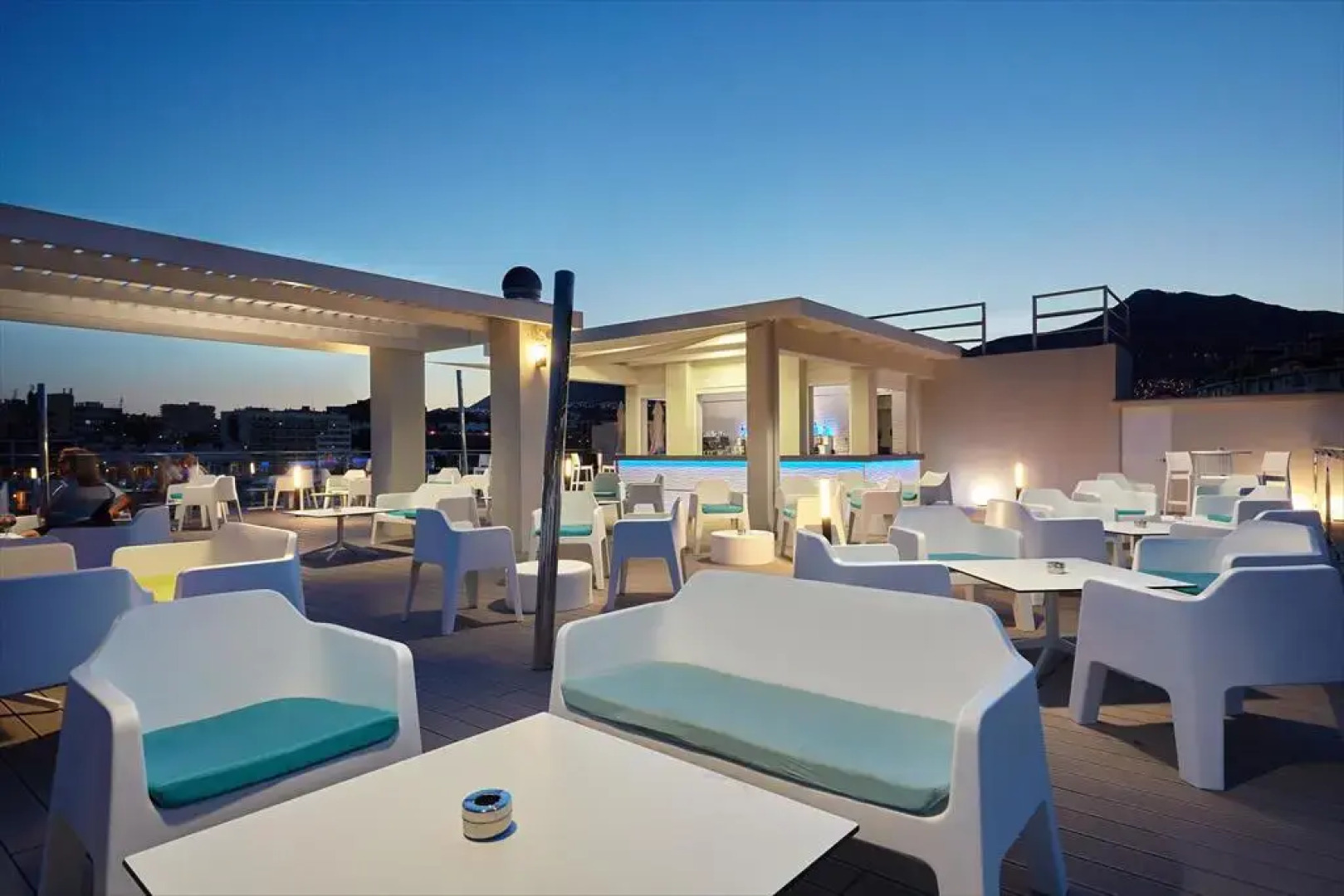 Hotel Las Arenas, Affiliated by Meliá