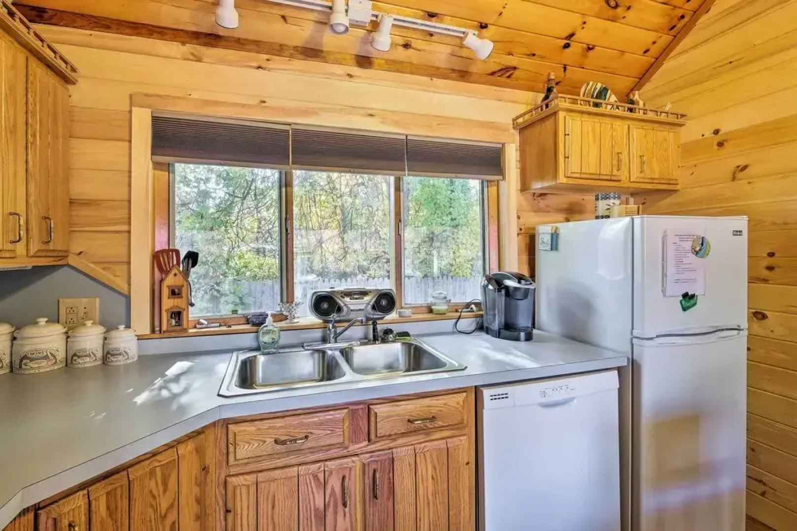Bolton Landing Cottage w/ Deck, Walk to Beach!
