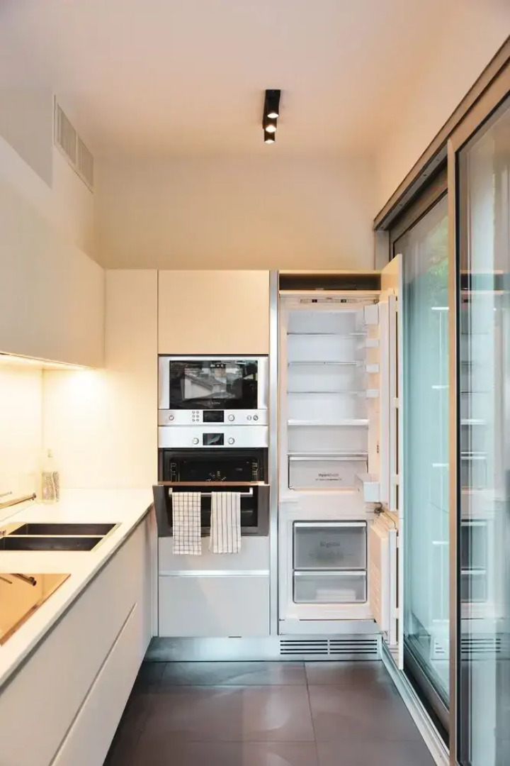 One & Only Lake View Penthouse No01