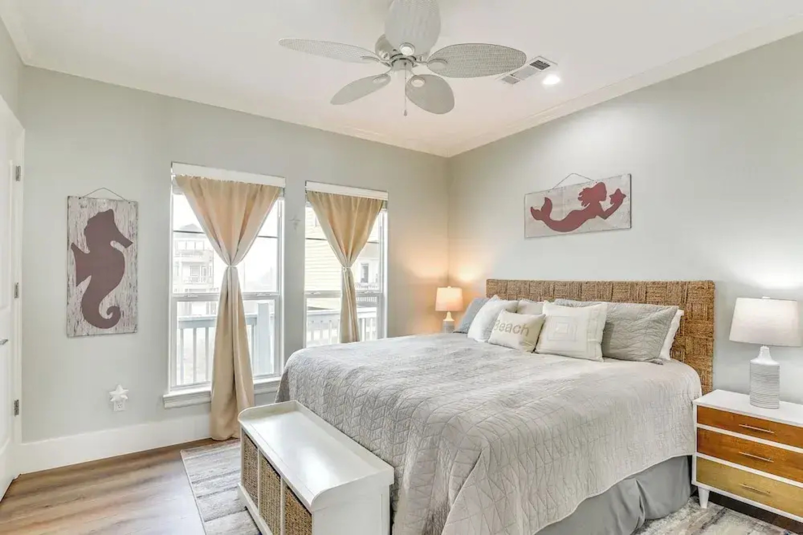 Oceanfront Crystal Beach Vacation Home w/ Deck!