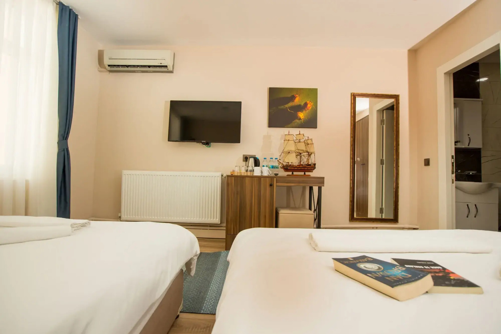 Corner Garden Hotel