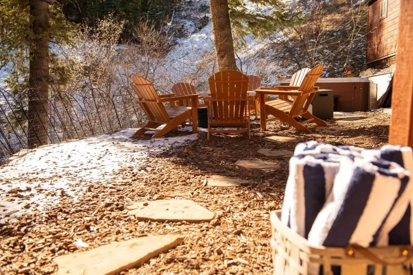 Silver Hollow by AvantStay Gorgeous Secluded Park City Home w Hot Tub and Pine Tree Views