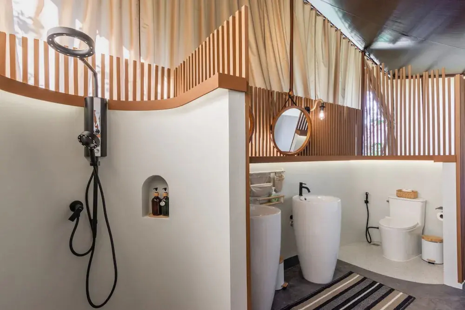 Camp Cayla - Stellar