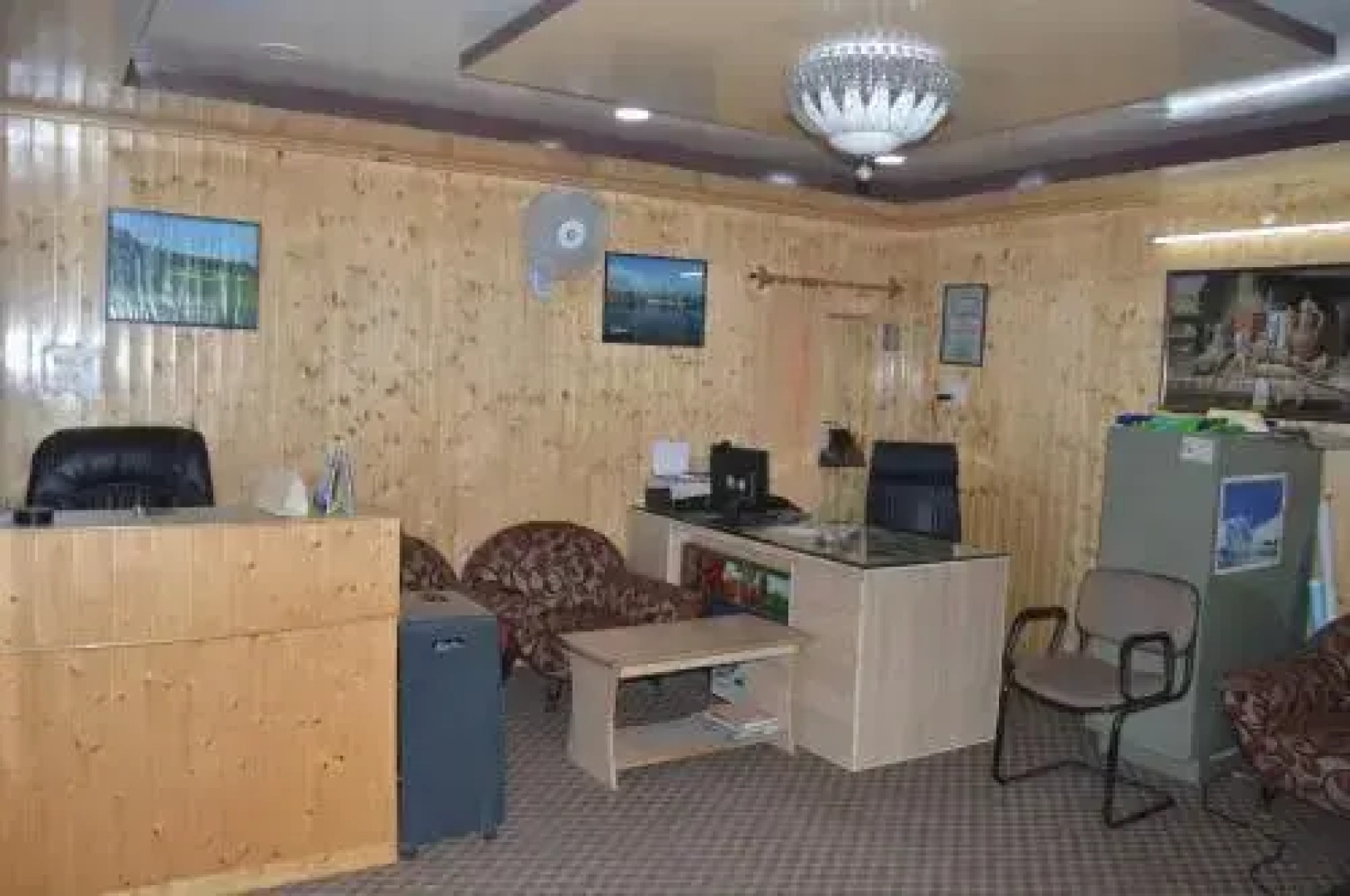 OYO 85927 Marias Hotel