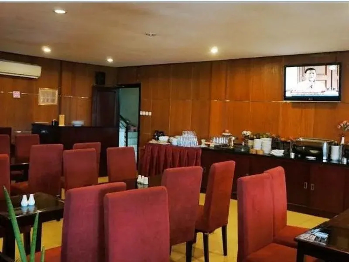 Feodora Airport Hotel