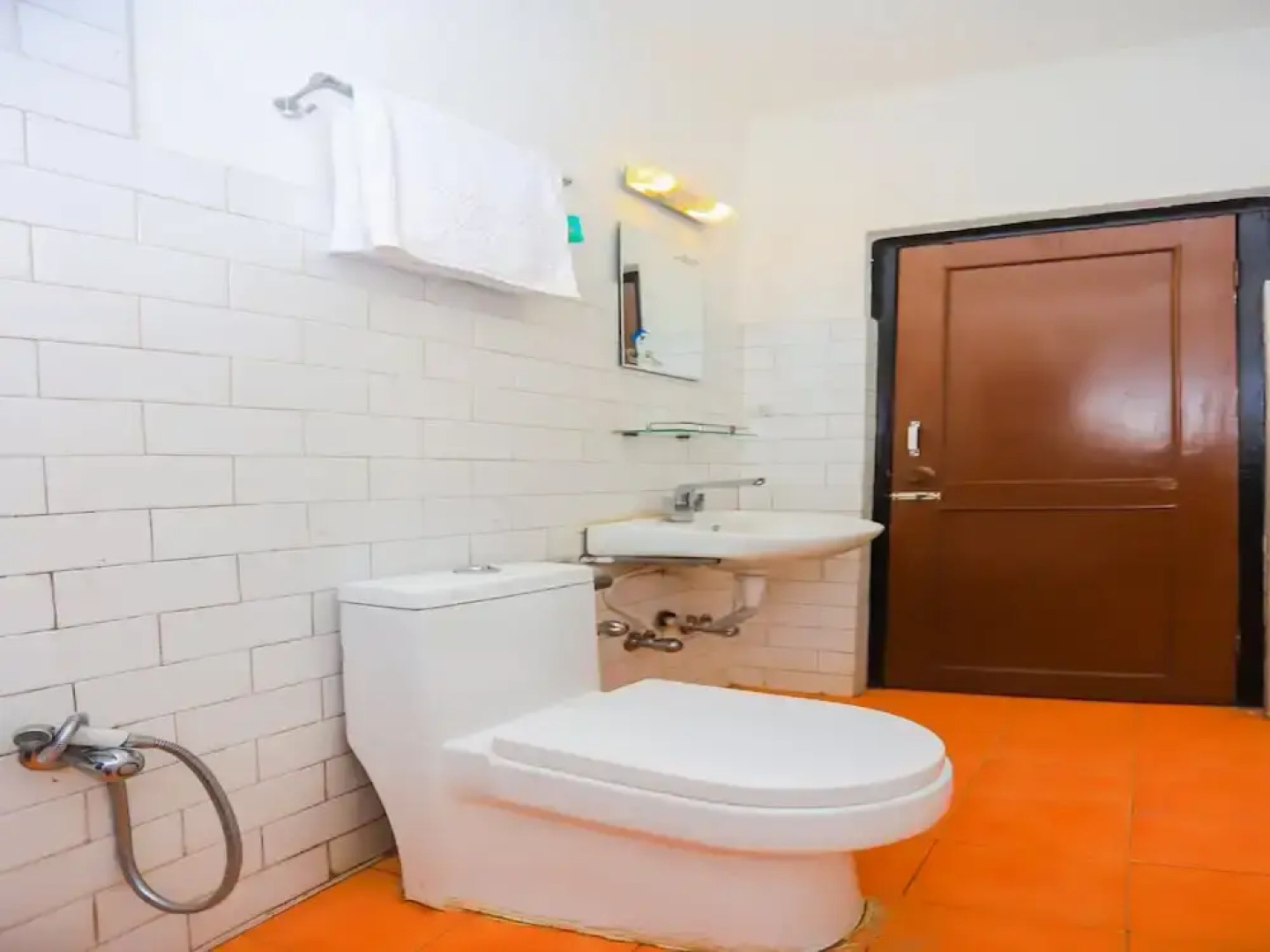 SPOT ON 636 New Elephant Head&Nagarkot