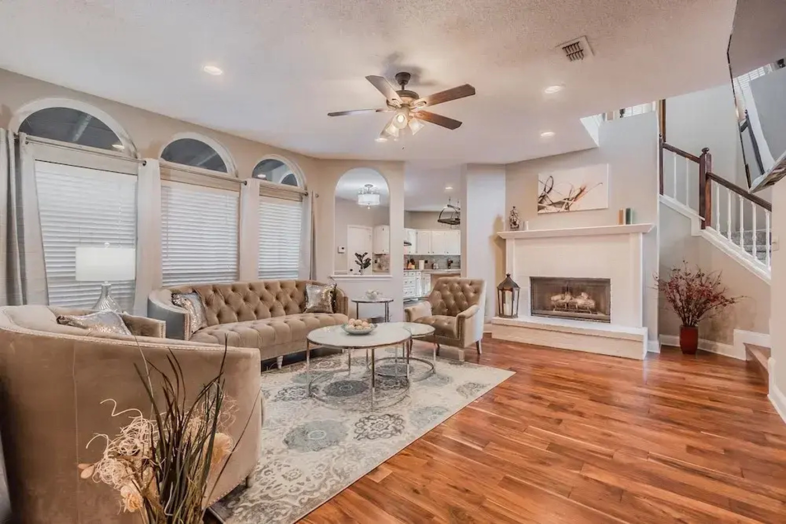 5 Bedroom Spacious Getaway, 2 Game Rooms, Hot Tub by Redawning